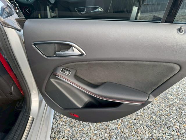 CLAクラス シューティングブレーク CLA250シュポルト4マチックシュティングブレーク レーダーセーフティPKG ハーフレザーシート メモリー付パワーシート LEDヘッドライト パワーバックドア クルーズコントロール 全席シートヒーター純正ドライブレコーダー ETC クリアランスソナー(43枚目)