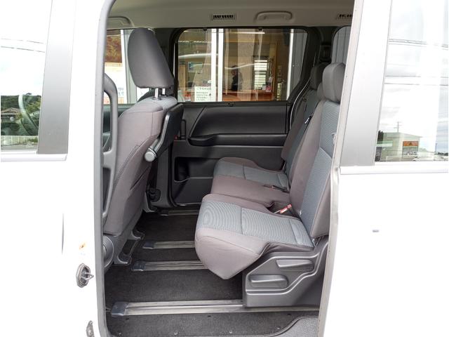 ノア Ｘ　純正ナビ　バックカメラ　ＥＴＣ２．０　トヨタセーフティセンス　レーダークルーズコントロール　左側パワースライドドア　修復歴無し　車検整備付（33枚目）