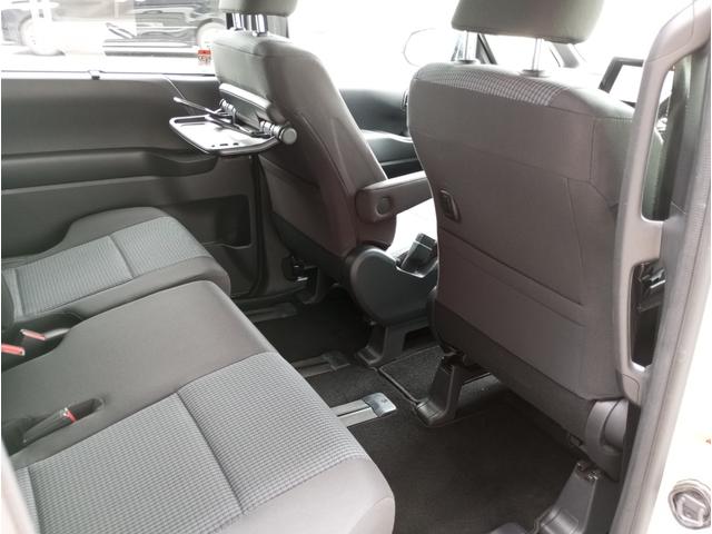 ノア Ｘ　純正ナビ　バックカメラ　ＥＴＣ２．０　トヨタセーフティセンス　レーダークルーズコントロール　左側パワースライドドア　修復歴無し　車検整備付（39枚目）