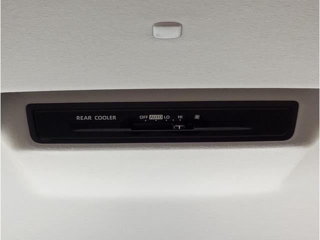 ノア Ｘ　純正ナビ　バックカメラ　ＥＴＣ２．０　トヨタセーフティセンス　レーダークルーズコントロール　左側パワースライドドア　修復歴無し　車検整備付（44枚目）