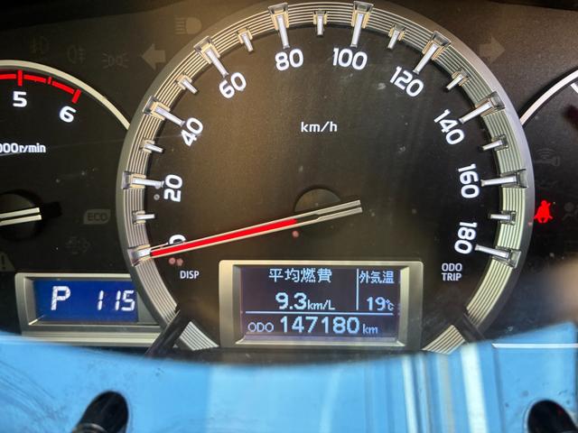 ハイエースバン スーパーGL ダークプライム ダークプライム 4WD LEDヘッドライト ウッドコンビステアリング 電動格納ミラー ドアバイザー ハーフレザーシート Bカメラ Wエアコン ETC 助手席エアバック スマートキー ナビ TV(26枚目)