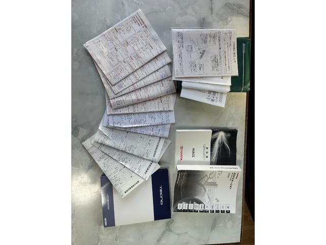 ハイエースバン スーパーGL ダークプライム ダークプライム 4WD LEDヘッドライト ウッドコンビステアリング 電動格納ミラー ドアバイザー ハーフレザーシート Bカメラ Wエアコン ETC 助手席エアバック スマートキー ナビ TV(31枚目)