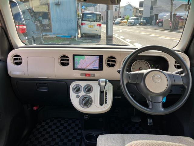 ミラココア ココアＸスペシャル　ナビ　電動格納ミラー　ベンチシート　ＣＶＴ　盗難防止システム　ＡＢＳ　ＣＤ　ＤＶＤ再生　衝突安全ボディ　エアコン　パワーステアリング　パワーウィンドウ（2枚目）