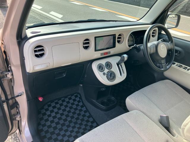 ミラココア ココアＸスペシャル　ナビ　電動格納ミラー　ベンチシート　ＣＶＴ　盗難防止システム　ＡＢＳ　ＣＤ　ＤＶＤ再生　衝突安全ボディ　エアコン　パワーステアリング　パワーウィンドウ（6枚目）