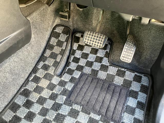 ミラココア ココアＸスペシャル　ナビ　電動格納ミラー　ベンチシート　ＣＶＴ　盗難防止システム　ＡＢＳ　ＣＤ　ＤＶＤ再生　衝突安全ボディ　エアコン　パワーステアリング　パワーウィンドウ（9枚目）