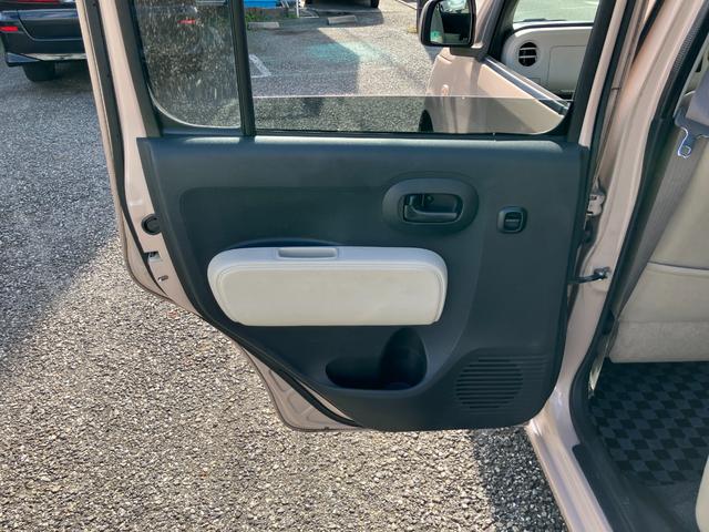 ミラココア ココアＸスペシャル　ナビ　電動格納ミラー　ベンチシート　ＣＶＴ　盗難防止システム　ＡＢＳ　ＣＤ　ＤＶＤ再生　衝突安全ボディ　エアコン　パワーステアリング　パワーウィンドウ（29枚目）