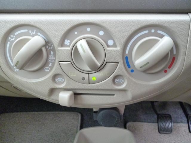 F ワンオーナー 禁煙車 5速MT 実走行11,665km(7枚目)