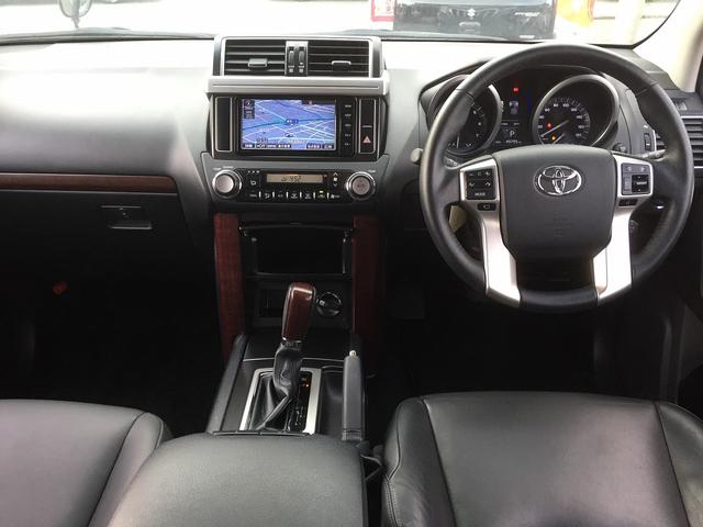 TX Lパッケージ ワンオーナー 禁煙車 スマートキー 黒革シート パワーシート シートヒーター ルーフレール フルセグナビTV バックカメラ クルーズコントロール LEDヘッドライト(10枚目)