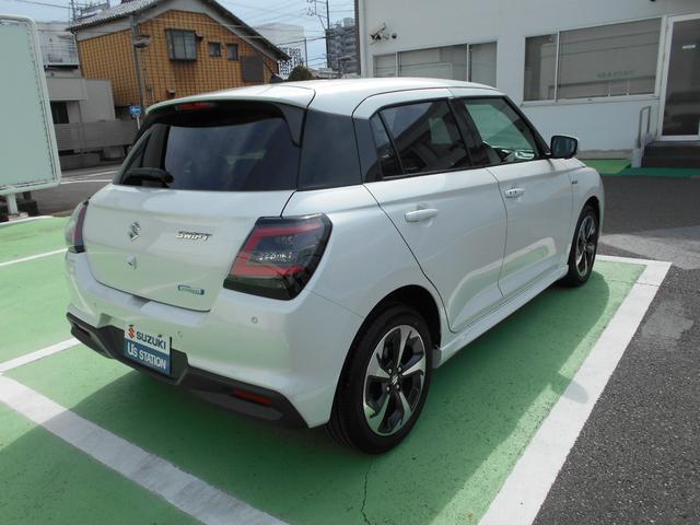 スイフト ハイブリッドＭＺ　全方位モニター付メモリーナビゲーション装着車＋スズキコネクト対応通信機装着車　デュアルセンサーブレーキサポートＩＩ（8枚目）