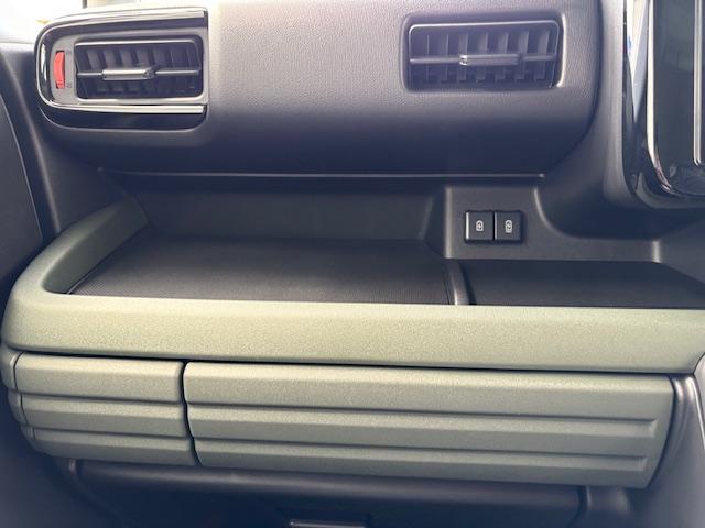 スペーシアギア ハイブリッドＸＺ　ターボ　全方位モニター付メモリーナビ　スズキコネクト対応　届け出済み未使用車（11枚目）