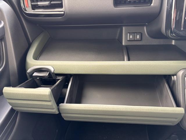 スペーシアギア ハイブリッドＸＺ　ターボ　全方位モニター付メモリーナビ　スズキコネクト対応　届け出済み未使用車（12枚目）