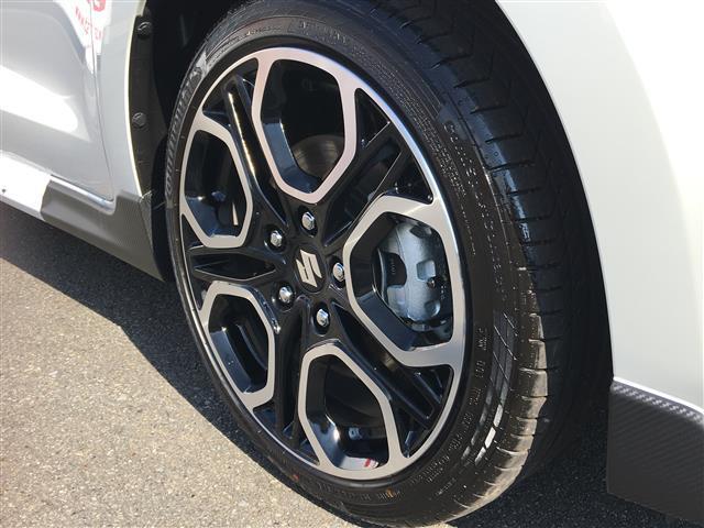 ベースグレード 6速マニュアル 登録済未使用車 新型セーフティーサポート BSM付(29枚目)