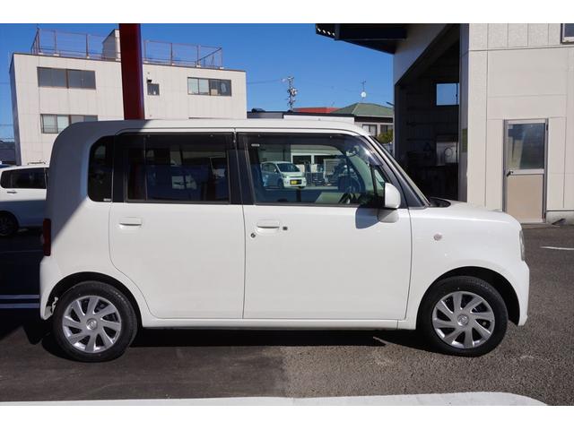 ピクシススペース Ｘ　ＣＤ　ＤＶＤ　ＳＤ　ブルートゥース　ＣＤ録音　フルセグナビ　バックカメラ　禁煙車　アイドリングストップ　スマートキー（4枚目）