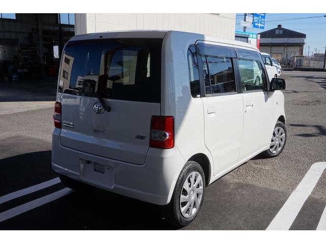 ピクシススペース Ｘ　ＣＤ　ＤＶＤ　ＳＤ　ブルートゥース　ＣＤ録音　フルセグナビ　バックカメラ　禁煙車　アイドリングストップ　スマートキー（5枚目）