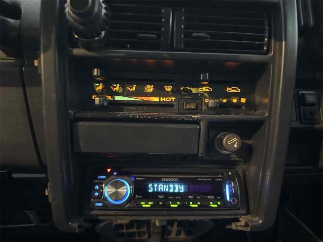 ジムニー ワイルドウインドリミテッド 4WD ETC ターボ MT CD アルミホイール エアコン(5枚目)