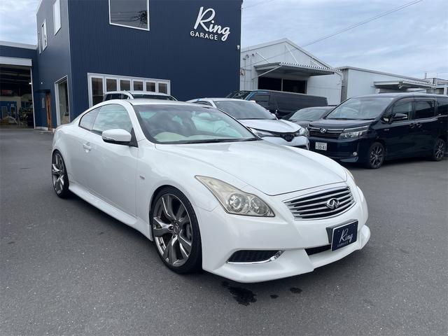 スカイライン ３７０ＧＴ　タイプＳ　ＥＴＣ　バックカメラ　ナビ　アルミホイール　オートライト　ＨＩＤ　ＡＴ　キーレスエントリー　電動格納ミラー　盗難防止システム　パワーシート　ＣＤ　ミュージックプレイヤー接続可　衝突安全ボディ　ＡＢＳ（13枚目）