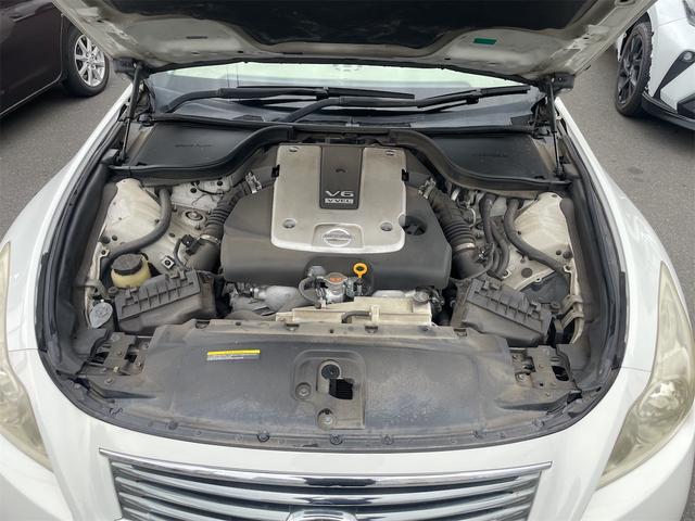 スカイライン ３７０ＧＴ　タイプＳ　ＥＴＣ　バックカメラ　ナビ　アルミホイール　オートライト　ＨＩＤ　ＡＴ　キーレスエントリー　電動格納ミラー　盗難防止システム　パワーシート　ＣＤ　ミュージックプレイヤー接続可　衝突安全ボディ　ＡＢＳ（19枚目）