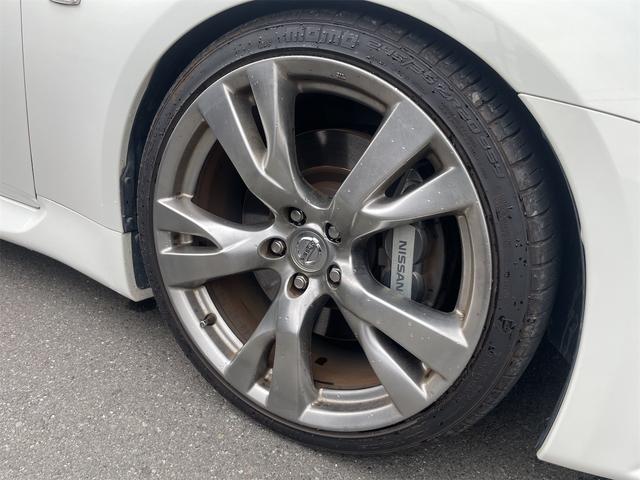 スカイライン ３７０ＧＴ　タイプＳ　ＥＴＣ　バックカメラ　ナビ　アルミホイール　オートライト　ＨＩＤ　ＡＴ　キーレスエントリー　電動格納ミラー　盗難防止システム　パワーシート　ＣＤ　ミュージックプレイヤー接続可　衝突安全ボディ　ＡＢＳ（20枚目）