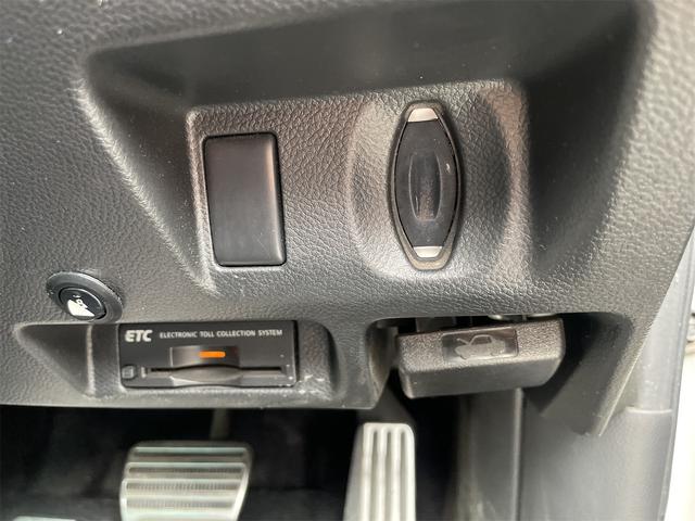 スカイライン ３７０ＧＴ　タイプＳ　ＥＴＣ　バックカメラ　ナビ　アルミホイール　オートライト　ＨＩＤ　ＡＴ　キーレスエントリー　電動格納ミラー　盗難防止システム　パワーシート　ＣＤ　ミュージックプレイヤー接続可　衝突安全ボディ　ＡＢＳ（61枚目）