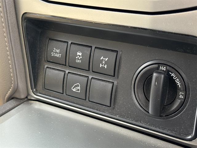 ランドクルーザープラド TX Lパッケージ マットブラックエディション 4WD ドライブレコーダー ETC バックカメラ クリアランスソナー オートクルーズコントロール パワーシート 衝突被害軽減システム サンルーフ オートマチックハイビーム オートライト(11枚目)