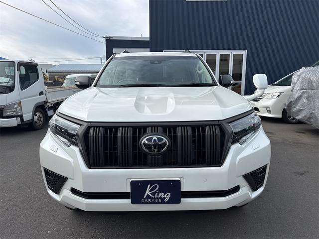 ランドクルーザープラド TX Lパッケージ マットブラックエディション 4WD ドライブレコーダー ETC バックカメラ クリアランスソナー オートクルーズコントロール パワーシート 衝突被害軽減システム サンルーフ オートマチックハイビーム オートライト(12枚目)