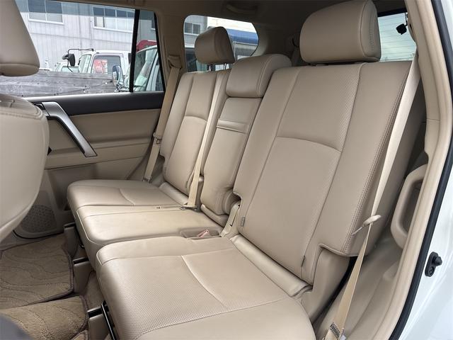 ランドクルーザープラド TX Lパッケージ マットブラックエディション 4WD ドライブレコーダー ETC バックカメラ クリアランスソナー オートクルーズコントロール パワーシート 衝突被害軽減システム サンルーフ オートマチックハイビーム オートライト(28枚目)