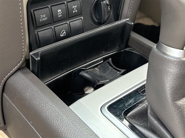 ランドクルーザープラド TX Lパッケージ マットブラックエディション 4WD ドライブレコーダー ETC バックカメラ クリアランスソナー オートクルーズコントロール パワーシート 衝突被害軽減システム サンルーフ オートマチックハイビーム オートライト(44枚目)