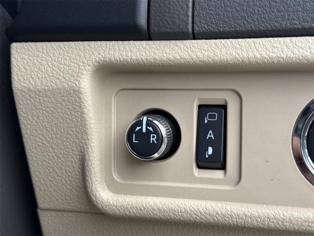 ランドクルーザープラド TX Lパッケージ マットブラックエディション 4WD ドライブレコーダー ETC バックカメラ クリアランスソナー オートクルーズコントロール パワーシート 衝突被害軽減システム サンルーフ オートマチックハイビーム オートライト(56枚目)