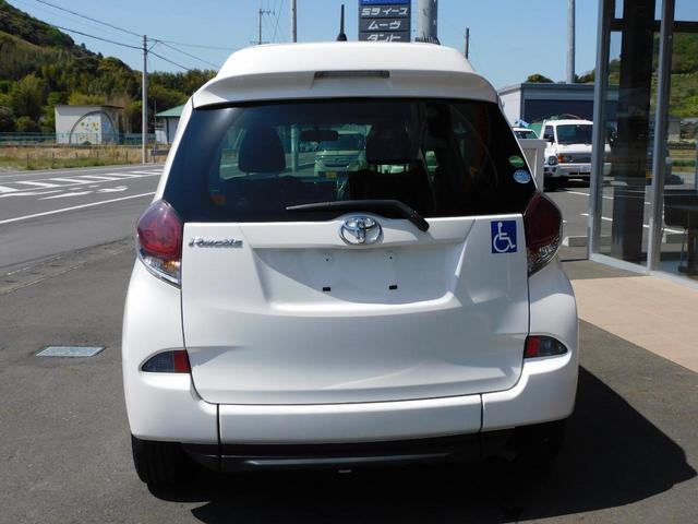 福祉装置点検済み 車いすスロープ 車いす1名他3名乗車 通常5名乗車 後退防止ベルトタイプ キーレス 純正オーディオ 全国登録手数料込み 全国対応1年保証付き(8枚目)