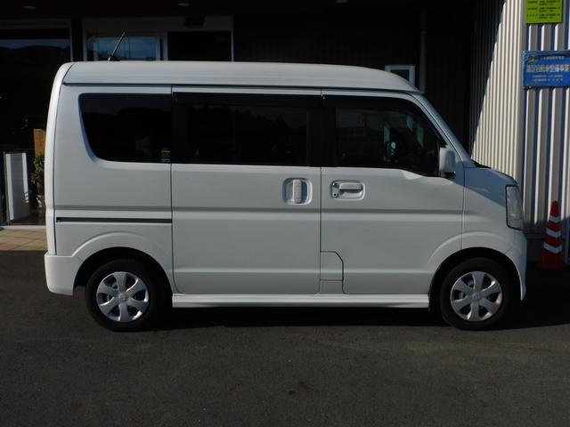 福祉装置点検済 福祉車両スロープ 車いす1名+2名乗車 通常4名乗車 リモコン式電動ウィンチ プッシュエンジンスタート リアシート付 禁煙車 全国対応1年保証付 修復歴無(6枚目)