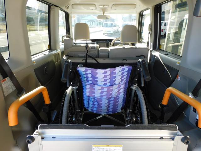 タント Ｌ　車検令和８年１２月　福祉装置点検済　福祉車両スロープ　車いす１名＋２名乗車　通常４名乗車　リモコン式電動ウィンチ　キーレス　社外ナビ　Ｂカメラ　当店代車　禁煙車　全国対応１年保証付き（16枚目）