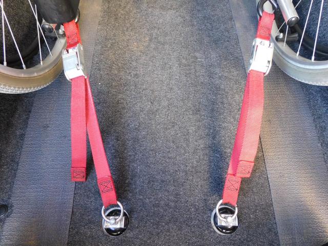 タント Ｌ　車検令和８年１２月　福祉装置点検済　福祉車両スロープ　車いす１名＋２名乗車　通常４名乗車　リモコン式電動ウィンチ　キーレス　社外ナビ　Ｂカメラ　当店代車　禁煙車　全国対応１年保証付き（20枚目）