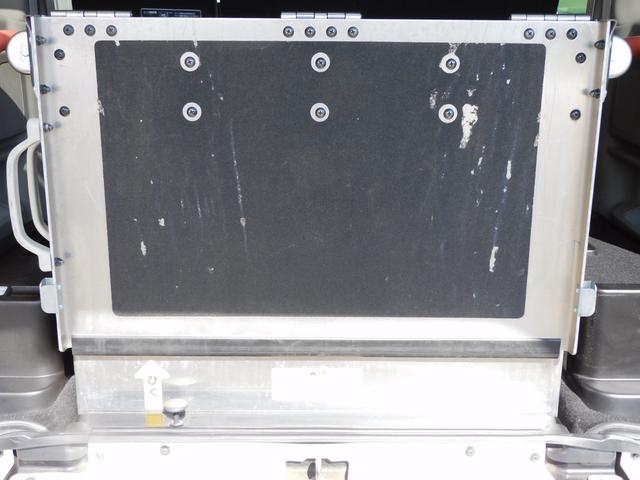 　車いすスロープ　福祉装置点検済　ナビ　バックカメラ　車いす１名　３名乗車　通常４名乗車　リモコン式電動ウィンチ　キーレス　禁煙車　全国対応１年保証付き　修復歴無し　エブリイワゴン(18枚目)