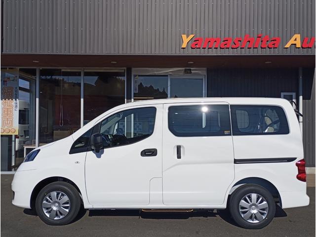 ＮＶ２００バネットバン チェアキャブ　車イス２名仕様　車検令和９年１月　登録済未使用車　チェアキャブ　車イス２名仕様　車いすスロープ　福祉装置点検済　車いす２名＋４名乗車　リアクーラー　リモコン式電動ウィンチ　キーレス　全国対応１年保証付き　修復歴無し（8枚目）