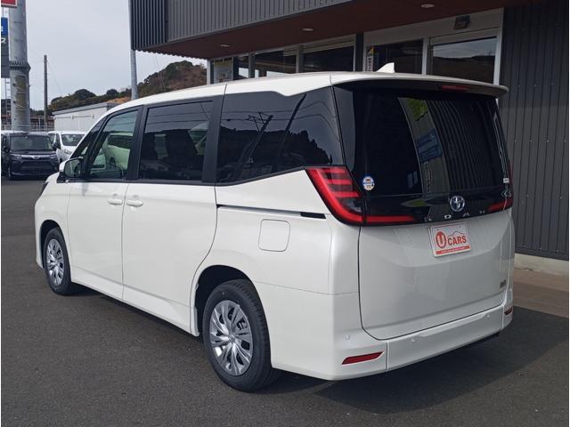 ノア ハイブリッドＸ　車検　令和１０年２月　登録済未使用車　ハイブリッド車　タイプＩ　１台積　車いすスロープ　福祉装置点検済　車いす１名＋６名乗車キーレス　スマートキー　社外ナビ　バックカメラ　全国１年保証付き（5枚目）