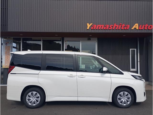 ノア ハイブリッドＸ　車検　令和１０年２月　登録済未使用車　ハイブリッド車　タイプＩ　１台積　車いすスロープ　福祉装置点検済　車いす１名＋６名乗車キーレス　スマートキー　社外ナビ　バックカメラ　全国１年保証付き（8枚目）
