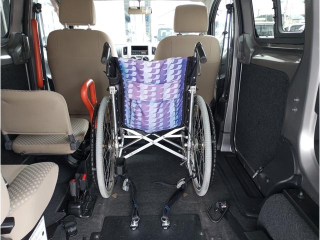 ＮＶ２００バネットバン チェアキャブスロープタイプ　車いす２名仕様　車検２年付　車いすスロープ　福祉装置点検済　リモコン式電動ウインチ　後退防止装置　車いす２名＋４名乗車　リヤクーラー　スライドドア連動ステップ　　全国１年保証付き　修復歴無（18枚目）