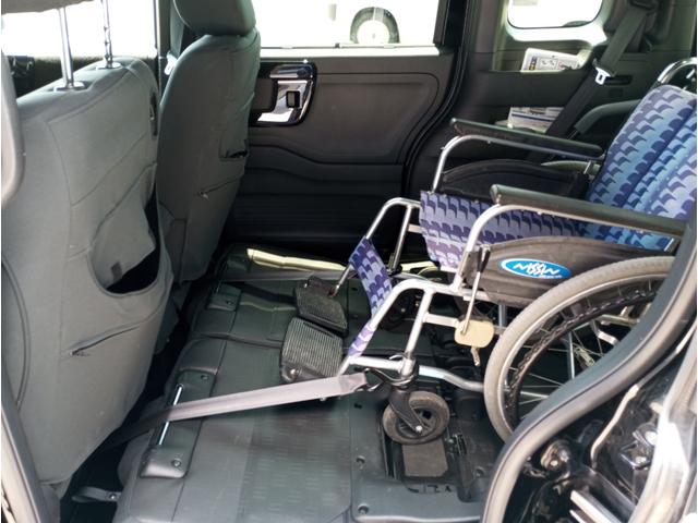 Ｎ－ＢＯＸカスタム Ｌ・スロープ　車検２年付　車いすスロープ　福祉装置点検済　車いす１名＋２名乗車　４ＷＤ　リモコン式電動ウィンチ　キーレス　純正ナビ　バックカメラ　ＥＴＣ　両側パワスラ　全国対応１年保証付き　修復歴無し（24枚目）