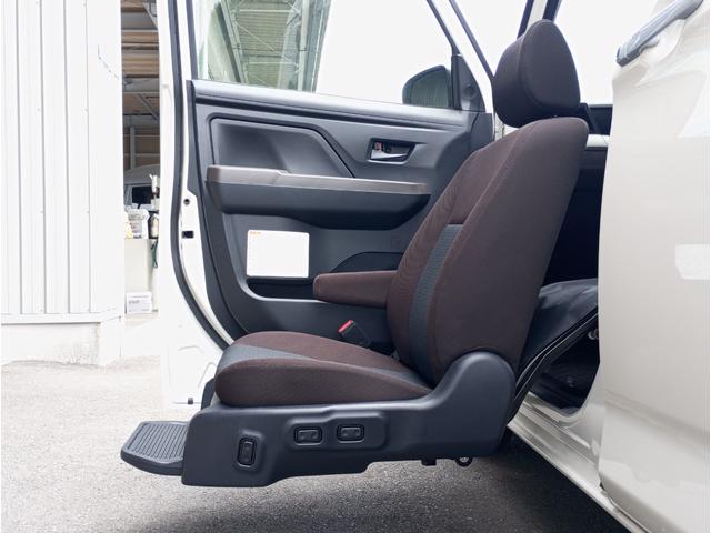 ルーミー Ｘ　助手席リフトアップシート車　Ａタイプ　車検２年付　リモコン式回転昇降シート　５名乗車　左側パワースライドドア　トヨタセーフティセンス　プッシュスタート　スマートアシスト　全国対応１年保証付き　修復歴無し（16枚目）