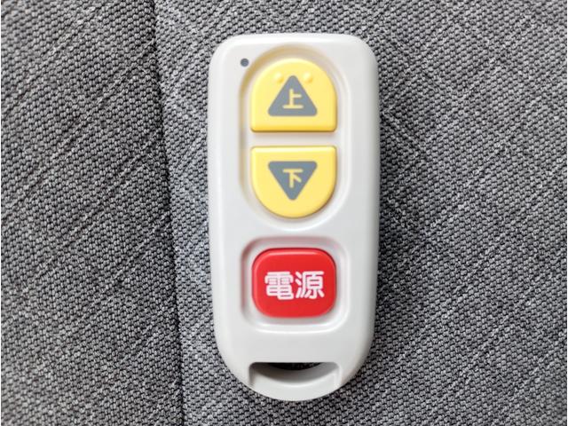 タント スローパー　Ｘ　車検２年付　福祉装置点検済　車いす１名＋２名乗車　通常４名乗車　リモコン式電動ウィンチ　ディスプレイオーディオ　バックカメラ　両側パワースライドドア　シートヒーター　全国対応１年保証付き　修復歴無し（15枚目）