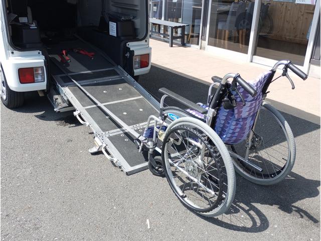 ＮＶ１００クリッパーリオ チェアキャブスロープタイプ　車検２年付　福祉装置点検済　車いす１名＋３名乗車　通常４名乗車　リモコン式電動ウィンチ　社外ナビ　バックカメラ　エマージェンシーブレーキ　全国対応１年保証付き　修復歴無し（11枚目）