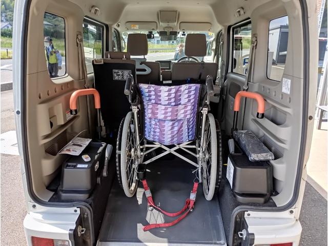 ＮＶ１００クリッパーリオ チェアキャブスロープタイプ　車検２年付　福祉装置点検済　車いす１名＋３名乗車　通常４名乗車　リモコン式電動ウィンチ　社外ナビ　バックカメラ　エマージェンシーブレーキ　全国対応１年保証付き　修復歴無し（13枚目）