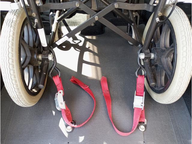 ＮＶ１００クリッパーリオ チェアキャブスロープタイプ　車検２年付　車いすスロープ　福祉装置点検済　車いす１名＋３名乗車　通常４名乗車　リモコン式電動ウィンチ　エマージェンシーブレーキ　社外ナビ　バックカメラ　全国対応１年保証付き　修復歴無し（14枚目）