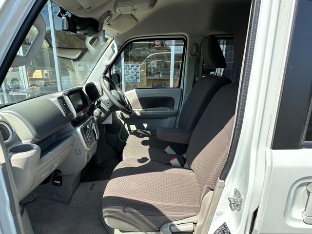 ＮＶ１００クリッパーリオ チェアキャブスロープタイプ　車検２年付　車いすスロープ　福祉装置点検済　車いす１名＋３名乗車　通常４名乗車　リモコン式電動ウィンチ　エマージェンシーブレーキ　社外ナビ　バックカメラ　全国対応１年保証付き　修復歴無し（20枚目）