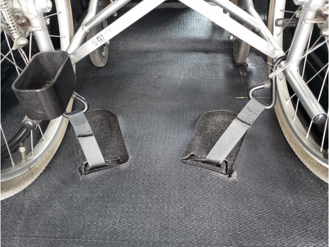 エスクァイア Ｘｉ　車いす仕様車　スロープタイプ　タイプ１　車いす１脚仕様　車検２年付　リモコン式電動ウインチ　福祉装置点検済　車いす１名＋４名乗車　キーレス　社外ナビ　バックカメラ　両側パワースライドドア　ＥＴＣ　社外アルミホイール　全国対応１年保証付き（13枚目）