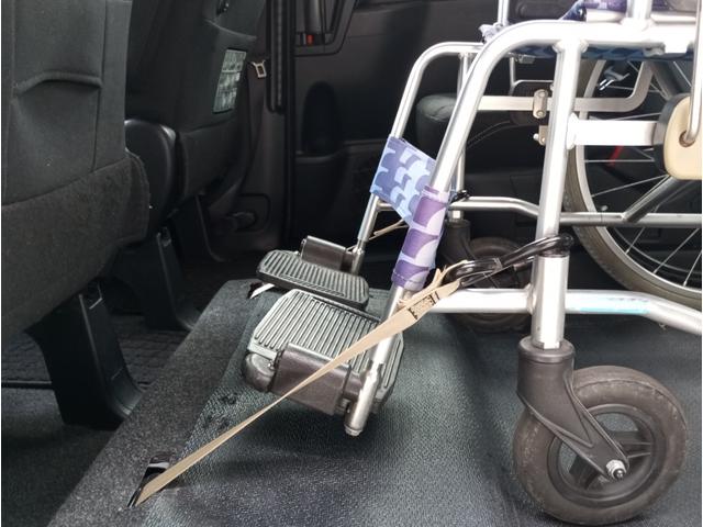 エスクァイア Ｘｉ　車いす仕様車　スロープタイプ　タイプ１　車いす１脚仕様　車検２年付　リモコン式電動ウインチ　福祉装置点検済　車いす１名＋４名乗車　キーレス　社外ナビ　バックカメラ　両側パワースライドドア　ＥＴＣ　社外アルミホイール　全国対応１年保証付き（52枚目）