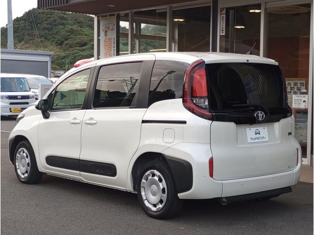 シエンタ ハイブリッドGスロープタイプ タイプ1 助手席側セカンドシート付 車検2年付 後退防止装置 福祉装置点検済 車いす1名+3名乗車 通常5名乗車 純正ナビ アラウンドビューモニター 両側パワスラ ETC2.0 全国対応1年保証付 修復歴無(7枚目)