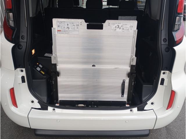 シエンタ ハイブリッドGスロープタイプ タイプ1 助手席側セカンドシート付 車検2年付 後退防止装置 福祉装置点検済 車いす1名+3名乗車 通常5名乗車 純正ナビ アラウンドビューモニター 両側パワスラ ETC2.0 全国対応1年保証付 修復歴無(18枚目)