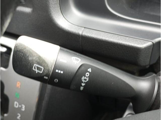レジアスエースバン ウェルキャブ 車いす仕様車 Bタイプ 車検2年付 ディーゼル車 福祉装置点検済 キーレス 純正オーディオ 電動スライドドア スライドドア連動ステップ 車いす2名+8名乗車 全国対応1年保証付き 修復歴無し(30枚目)