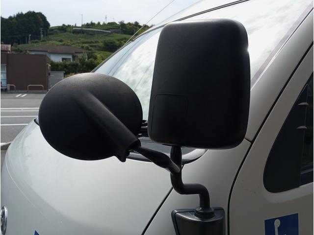 レジアスエースバン ウェルキャブ 車いす仕様車 Bタイプ 車検2年付 ディーゼル車 福祉装置点検済 キーレス 純正オーディオ 電動スライドドア スライドドア連動ステップ 車いす2名+8名乗車 全国対応1年保証付き 修復歴無し(55枚目)